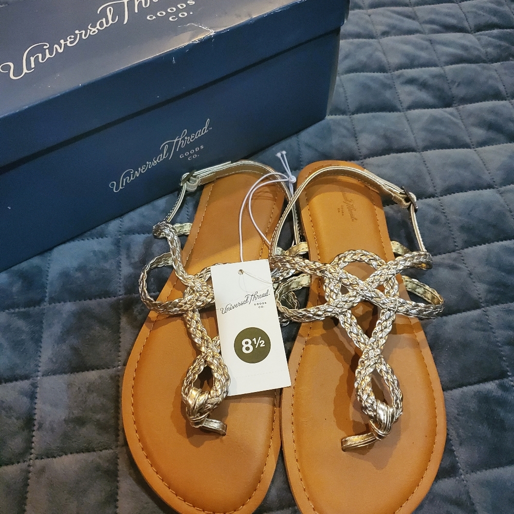 Sandals - Picture 3 of 4